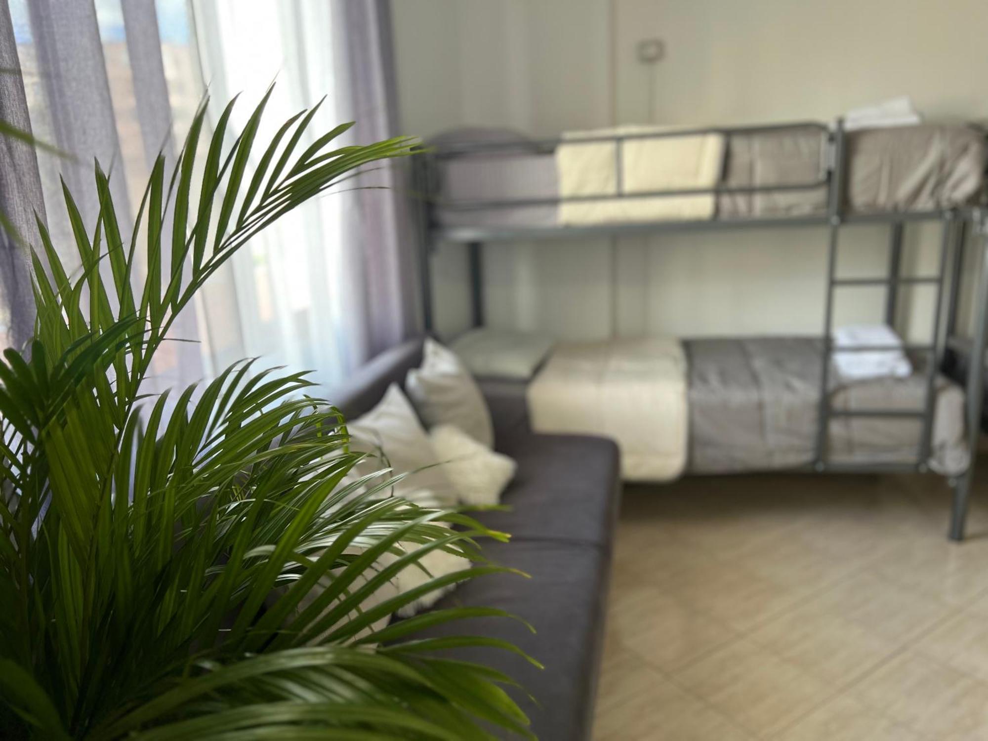 Hostel By Fenix Tirana Bagian luar foto