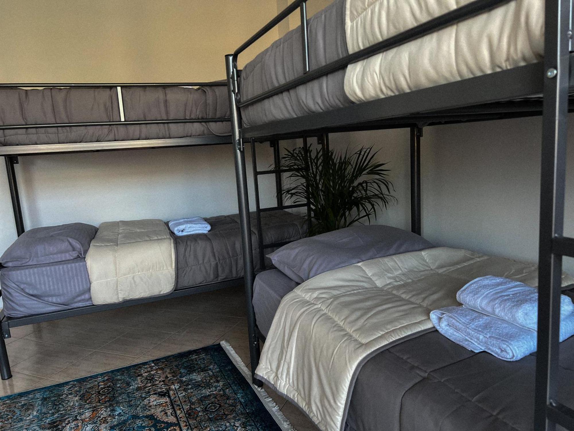 Hostel By Fenix Tirana Bagian luar foto